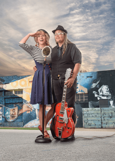 Anni and Ean Howe One at a Time or as a Team Group Photo